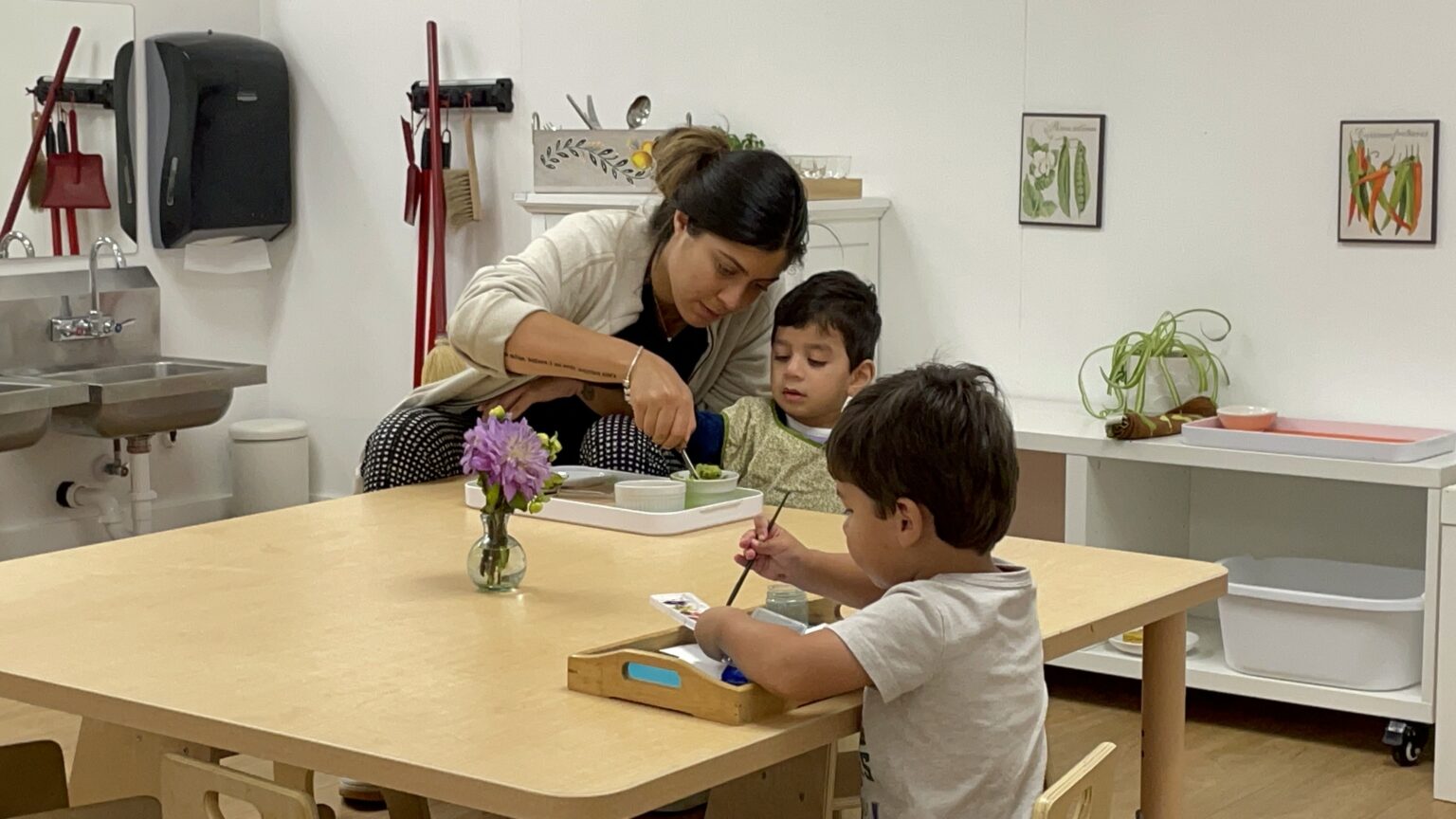La Jolla Montessori School Spanish and English Bilingual Immersion